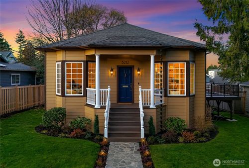 5212 S Mayflower St, Seattle, WA, 98118-2537 | Card Image