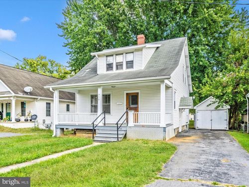948 Linwood Rd, HAGERSTOWN, MD, 21740-7061 | Card Image