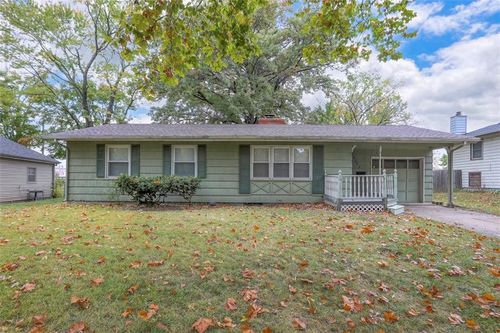 12122 W 92nd St, Lenexa, KS, 66215-3820 | Card Image