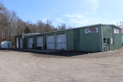 1007 S Main St, Blackstone, VA, 23824-2611 | Card Image