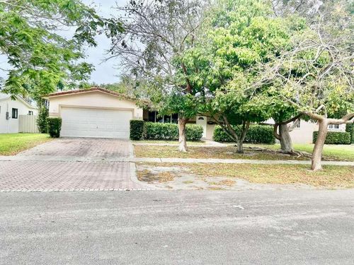 4913 Mckinley St, Hollywood, FL, 33021-4752 | Card Image