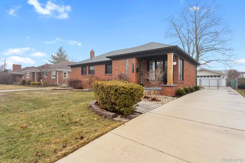 2085 17th St, Wyandotte, MI, 48192-3819 | Card Image