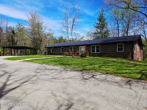 210 Dogwood Ave, Oneida, TN, 37841-3922 | Card Image