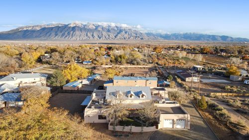 337 Camino Del Oro, Corrales, NM, 87048-9007 | Card Image