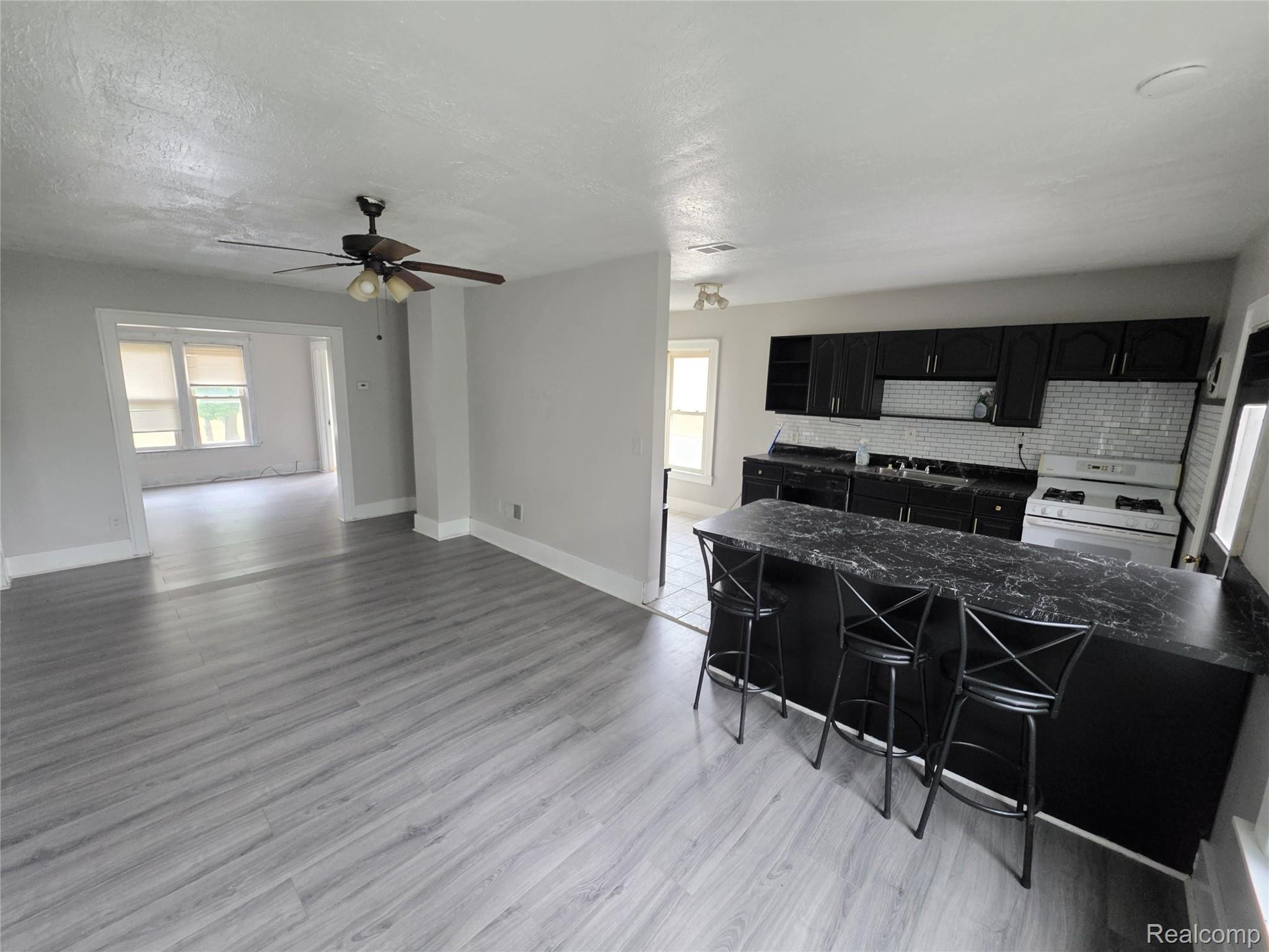 Residential Lease in Dearborn 3