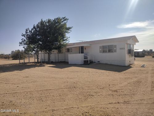 9066 60th St W, Mojave, CA, 93501-7111 | Card Image