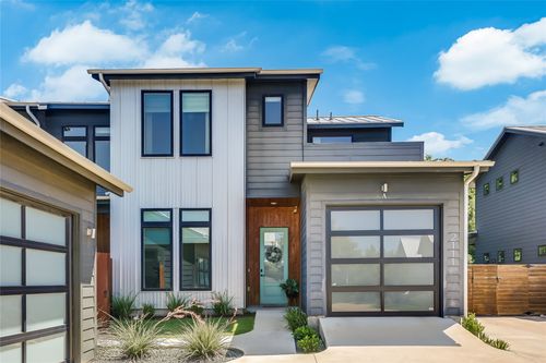 a-2111 Greenwood Ave, Austin, TX, 78723-5810 | Card Image