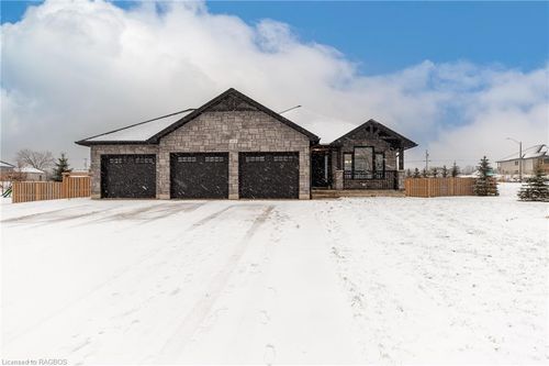 202 Mactay Dr, Chatsworth, ON, N0H | Card Image