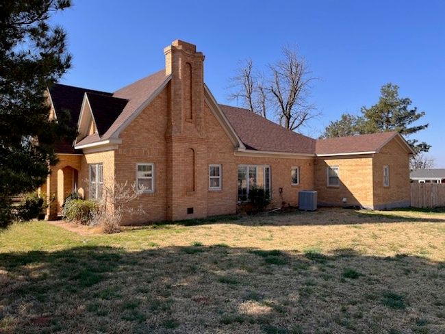 411 N Mckinley Ave, House other with 3 bedrooms, 3 bathrooms and null parking in Rotan TX | Image 22