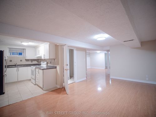 2-56 Corby Cres, Brampton, ON, L6Y1H1 | Card Image
