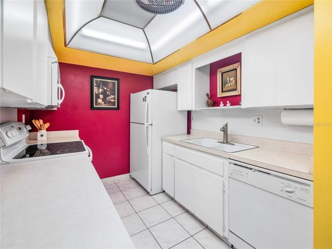 APT-1103 - 420 64 Th Ave, Condo with 2 bedrooms, 2 bathrooms and null parking in ST PETE BEACH FL | Image 15