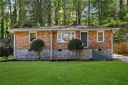 898 Scott Cir, Decatur, GA, 30033-4752 | Card Image