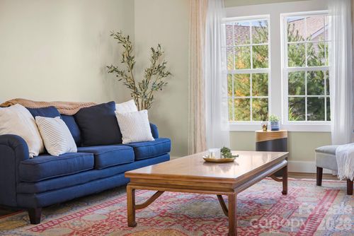 457 Riverwind Dr, Hendersonville, NC, 28739-8742 | Card Image