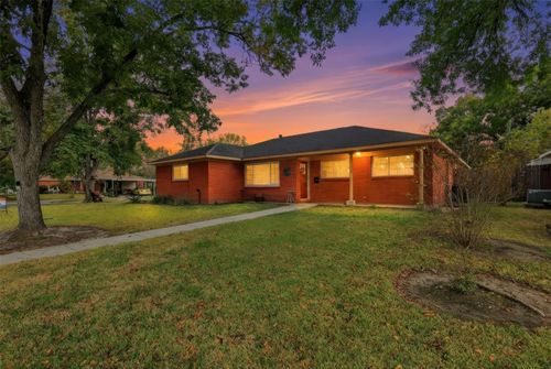 1602 Easthaven Dr, Pasadena, TX, 77506-5154 | Card Image