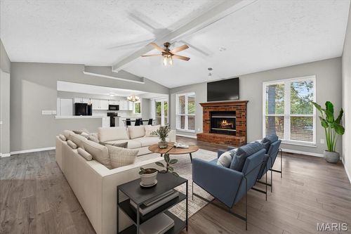 21 White Chapel Ct, O Fallon, MO, 63368-8030 | Card Image