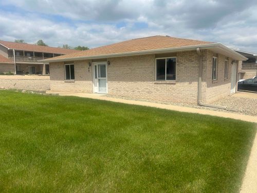 1652 Exchange St, Okoboji, IA, 51355-2601 | Card Image