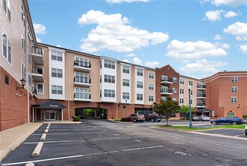 404-670 Town Center Dr, Newport News, VA, 23606-4473 | Card Image