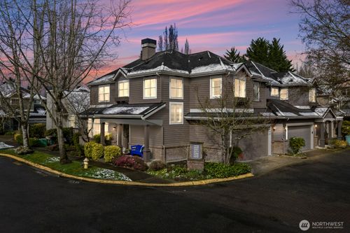 71-15650 Ne 95th Way, Redmond, WA, 98052 | Card Image