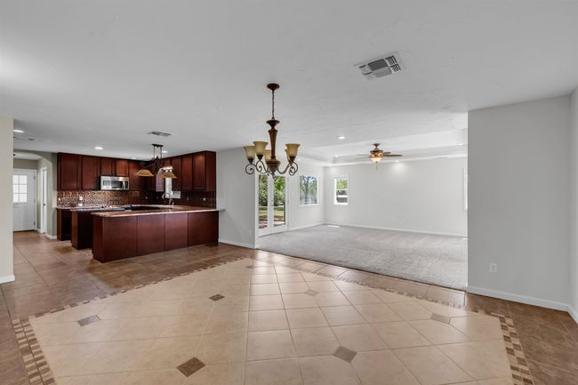210 W Heron Dr, House other with 3 bedrooms, 2 bathrooms and null parking in Highland Haven TX | Image 12