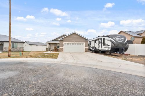 733 Kanner Ct, Twin Falls, ID, 83301-8560 | Card Image