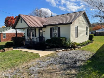 523 Charles Street, House other with 2 bedrooms, 1 bathrooms and null parking in Morristown TN | Image 2