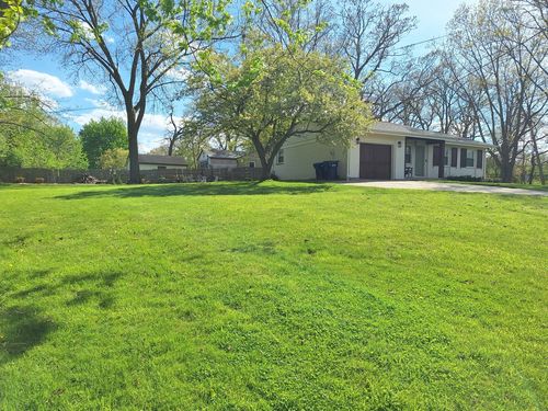 227 Juneway Ter, Lake Bluff, IL, 60044-1228 | Card Image