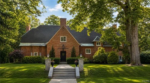 131 South St, Auburn, NY, 13021-4811 | Card Image