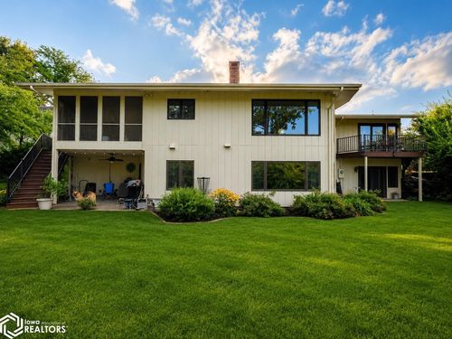 3304 Crystal Dr, Burlington, IA, 52601-2419 | Card Image