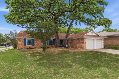 2413 Meadow Vw, Bedford, TX, 76021-4929 | Card Image