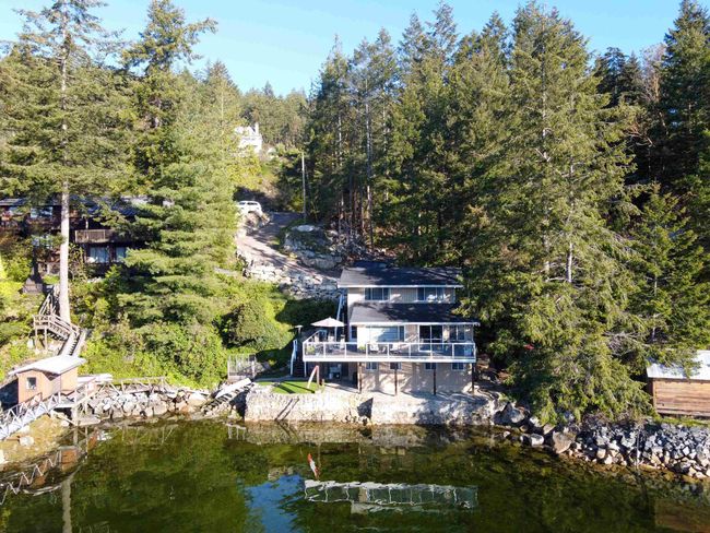 4279 Francis Peninsula Road, House other with 3 bedrooms, 1 bathrooms and null parking in Madeira Park BC | Image 2
