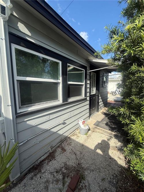 2606 1st Ave S, ST PETERSBURG, FL, 33712-1108 | Card Image