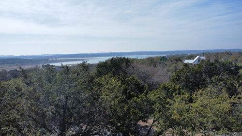 381 &amp; 395 Ringtail, Canyon Lake, TX, 78133 | Card Image