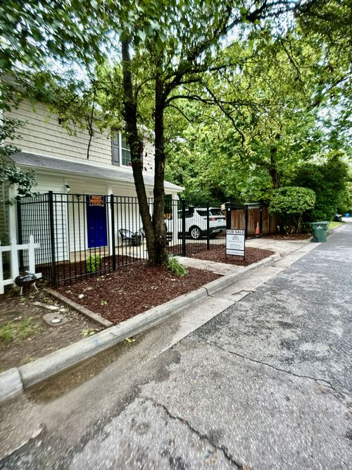 220 Bladen St, Raleigh, NC, 27601-1610 | Card Image