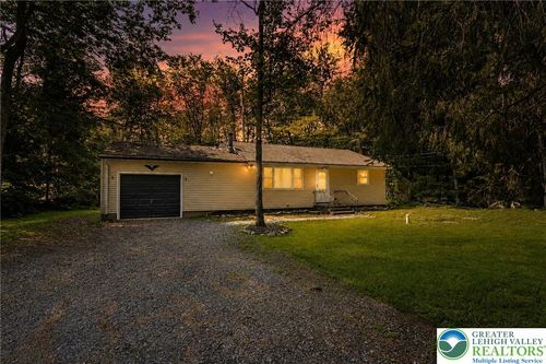 3279 Beech Ridge Dr, POCONO SUMMIT, PA, 18346-7706 | Card Image