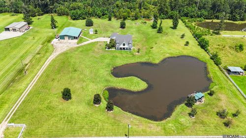 18555 Laklon Rd, Greenwell Springs, LA, 70739-6330 | Card Image