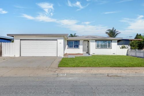 318 Navajo Dr, Salinas, CA, 93906-2712 | Card Image