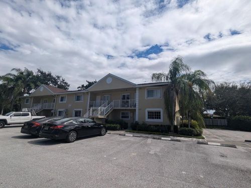 104 Palm Beach Trace Dr, Royal Palm Beach, FL, 33411-1254 | Card Image