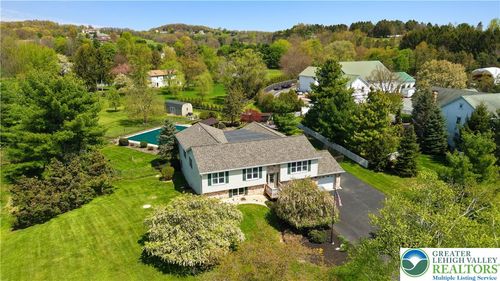 4263 Park Ave, SLATINGTON, PA, 18080-3147 | Card Image