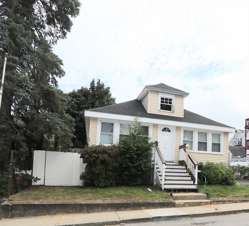 Goodrich Ct, Milford, MA 01757