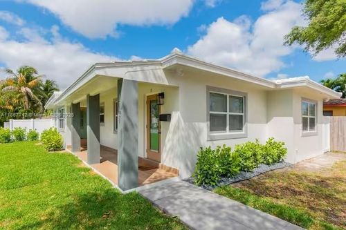 2-1101 N Victoria Park Rd, Fort Lauderdale, FL, 33304-2415 | Card Image