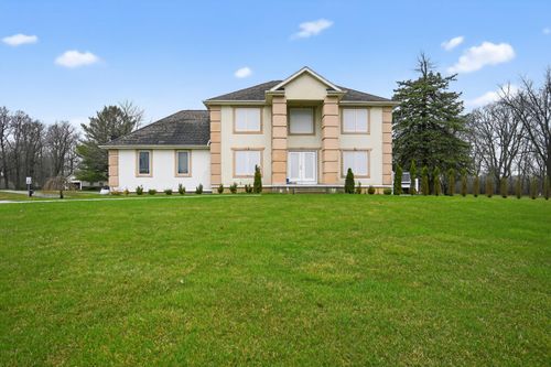 5012 Forest Side Dr, Flint, MI, 48532-2326 | Card Image