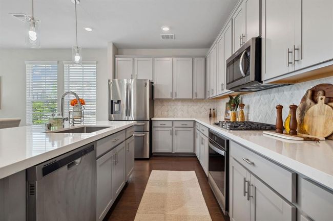 9408 Caddo Ridge Ln, Townhouse with 3 bedrooms, 3 bathrooms and 2 parking in Cypress TX | Image 7