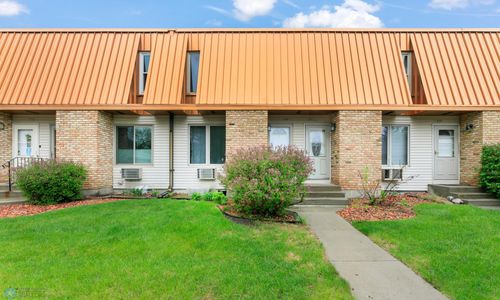 309 12 1/2 Ave E, West Fargo, ND, 58078-3021 | Card Image