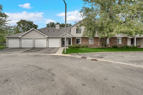 203-7020 Remington Court, Woodridge, IL, 60517 | Card Image