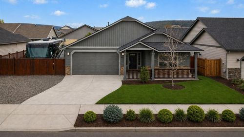 442 Se Pioneer Dr, Prineville, OR, 97754-2560 | Card Image