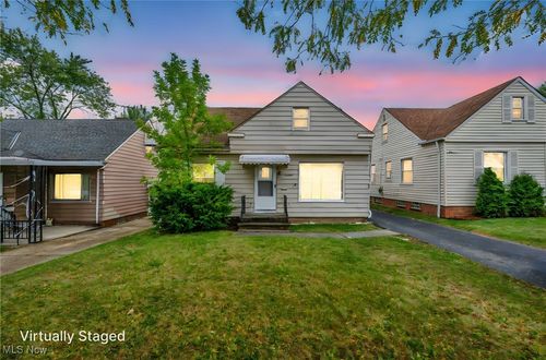 21407 Libby Rd, Maple Heights, OH, 44137-2938 | Card Image