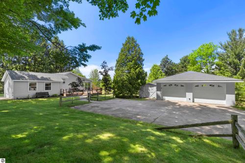 6756 Potter Rd, Bear Lake, MI, 49614-9505 | Card Image
