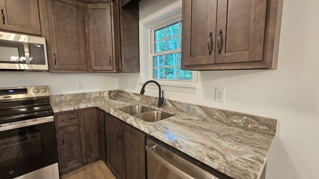 135 Fischer Trl, Home with 3 bedrooms, 2 bathrooms and null parking in Ellijay GA | Image 8