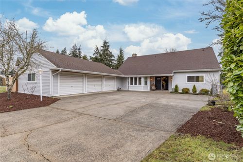 3215 Scenic Dr Se, Auburn, WA, 98092-6408 | Card Image