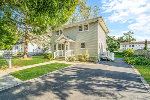 263 Waco Street, Babylon, NY, 11757 | Card Image
